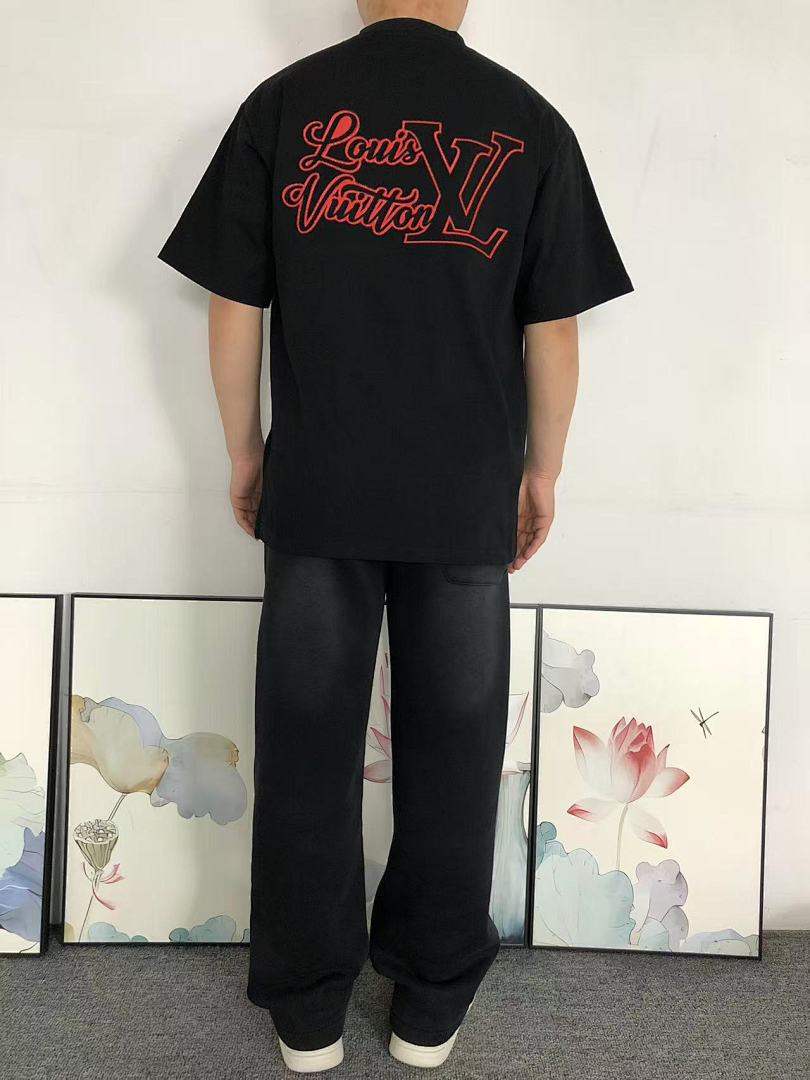 Louis Vuitton 115 L⭐ T-SHIRT 520120420 (Im 170Cm 60Kg I Wear Size M In The Phot) - Image 4