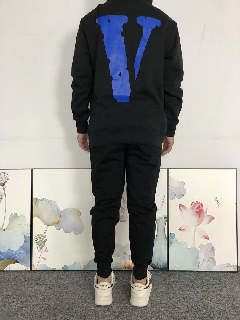 On Running 118 VLONE HOODIE 510113391 (Im 170Cm 60Kg I Wear Size S In The Phot) - Image 4