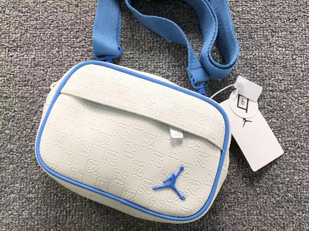 Air Jordan 95 A⭐R J⭐R⭐AN BAG 4109110413 (Long 20CM* Wide 7CM* High 13CM) - Image 4