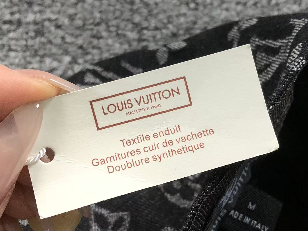 Louis Vuitton 98 L⭐ - Image 20