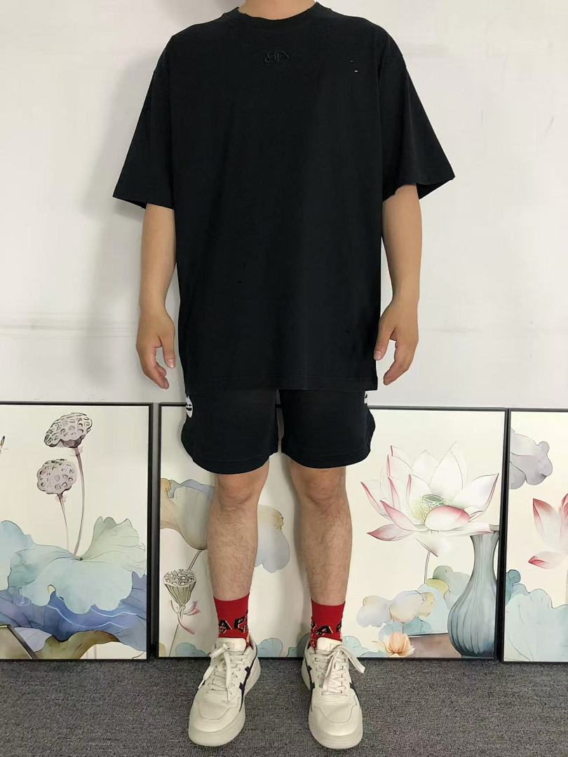 Balenciaga 98 B⭐L⭐⭐⭐IA⭐A T-SHIRT 5233020127 (Im 170Cm 60Kg I Wear Size XL In The Phot) - Image 3