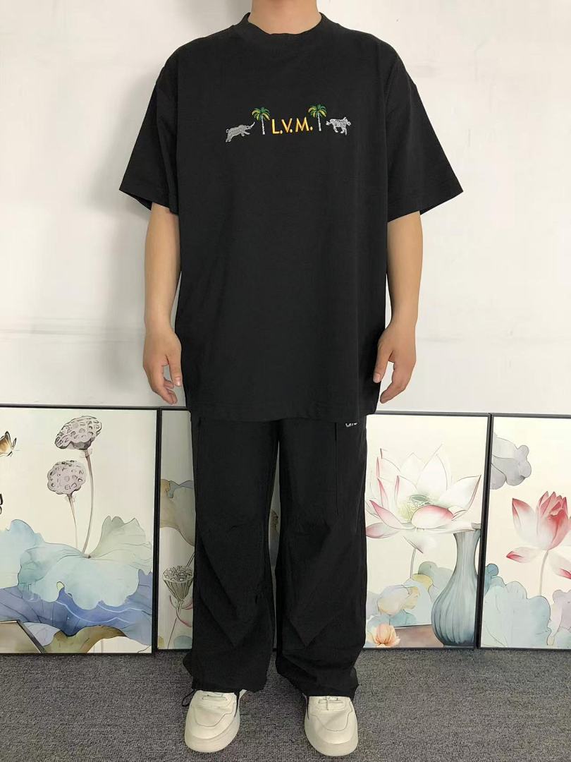 Louis Vuitton 108 L⭐ T-SHIRT 42013105133 (Im 170Cm 60Kg I Wear Size 2XL In The Phot) - Image 3