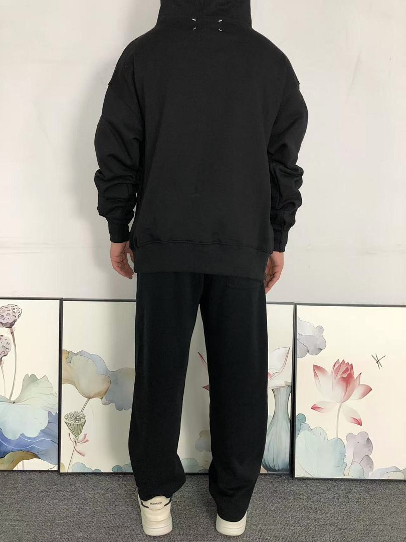 On Running 138 MAISON MARGIELA HOODIE 511621162 (Im 170Cm 60Kg I Wear Size M In The Phot) - Image 4