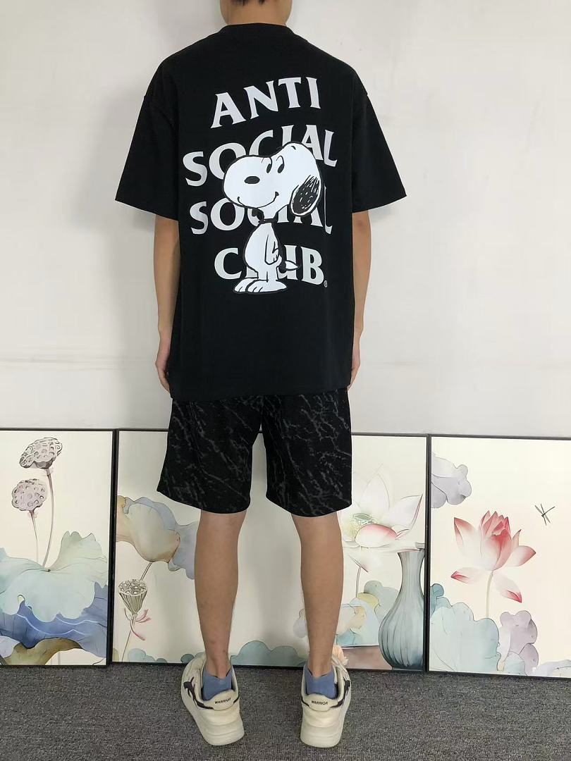 Christian Louboutin 88 ANTI SOCIAL CLUB T-SHIRT 3207031002 (Im 170Cm 60Kg I Wear Size L In The Phot) - Image 4