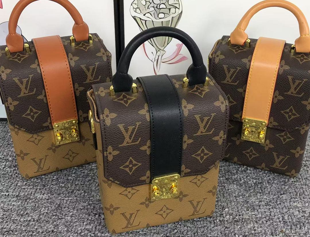 Louis Vuitton 135 L⭐ BAG 4105052513 (Long 13CM* Wide 7CM*16CM) - Image 3