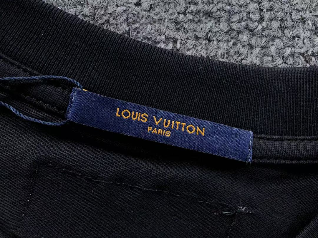Louis Vuitton 115 L⭐ T-SHIRT 1106133160 (Im 170Cm 60Kg I Wear Size S In The Phot) - Image 22