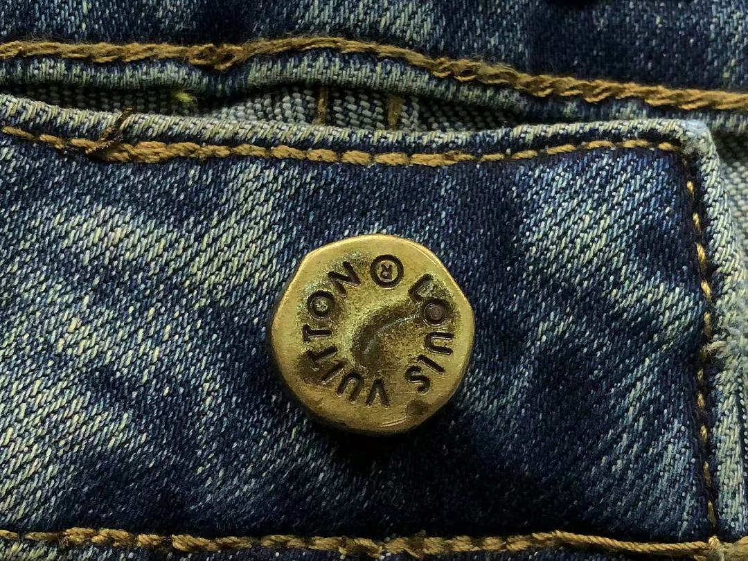 Louis Vuitton 215 L⭐ - Image 24