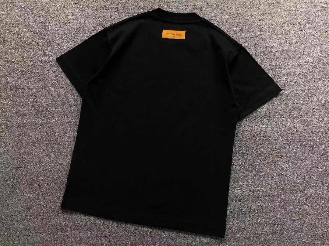 Louis Vuitton 95 L⭐ T-SHIRT 525290181 (Im 170Cm 60Kg I Wear Size S In The Phot) - Image 16