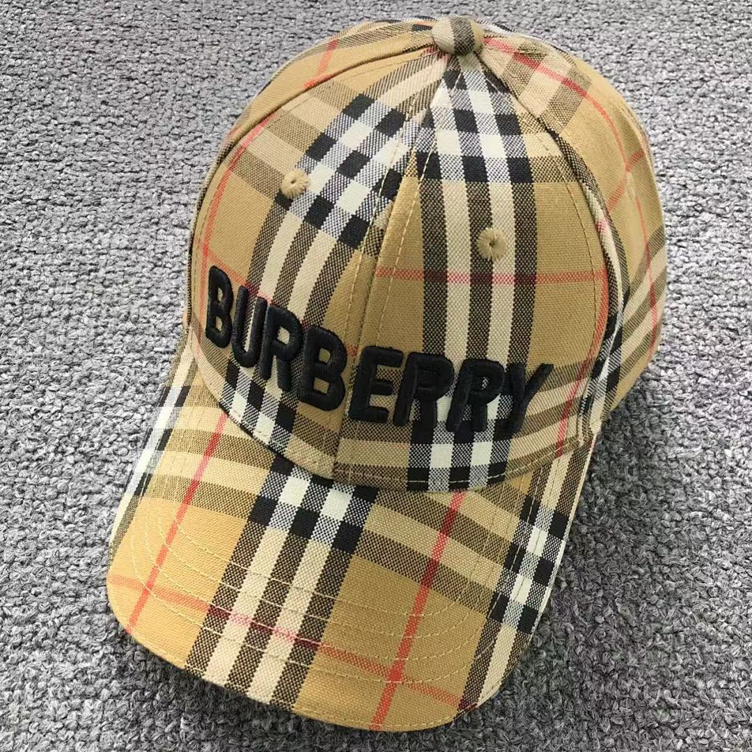 Burberry 85 B⭐R⭐E⭐RY