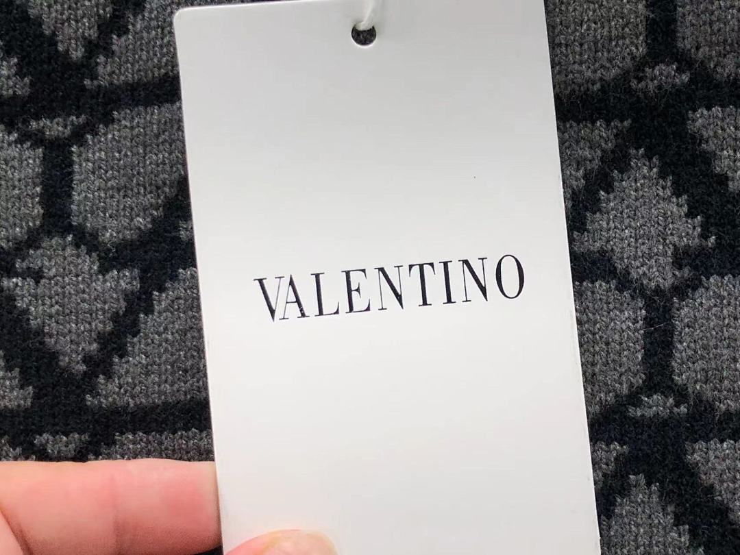 Valentino 158 VALENTINO SWEATER 41101321146 (Im 170Cm 60Kg I Wear Size M In The Phot) - Image 20