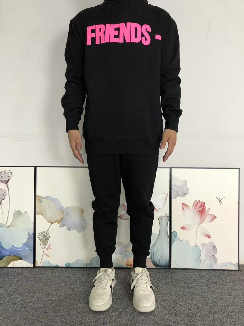 On Running 118 VLONE HOODIE 5101110102 (Im 170Cm 60Kg I Wear Size S In The Phot) - Image 3