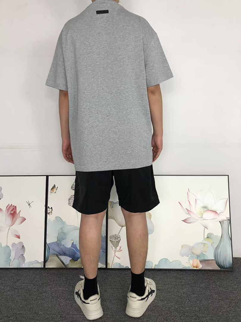 Fear of God 85 FOG T-SHIRT 1108110851 (Im 170Cm 60Kg I Wear Size M In The Phot) - Image 4
