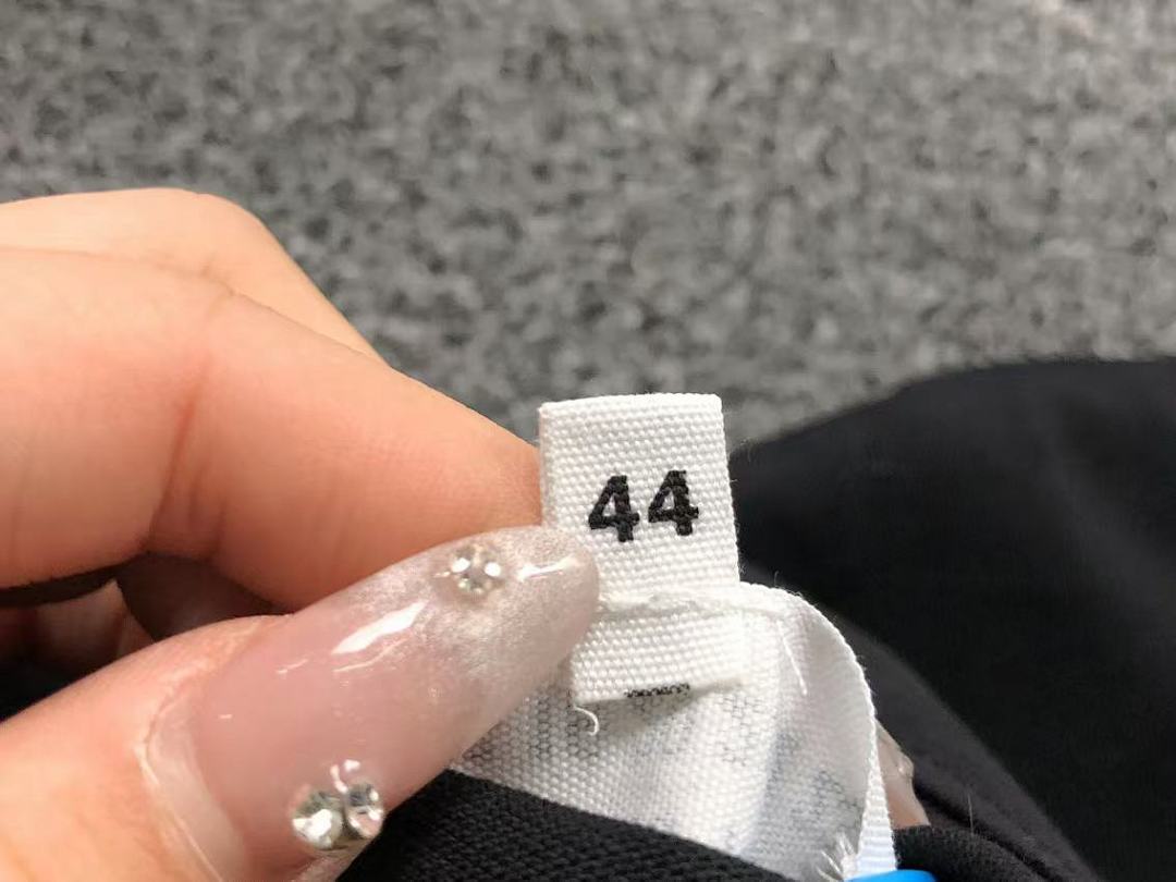 On Running 85 MAISON MARGIELA T-SHIRT 311151251 (Im 170Cm 57Kg I Wear Size 44 In The Phot) - Image 18