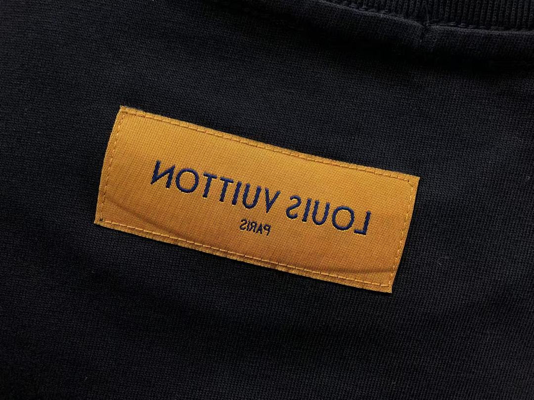 Louis Vuitton 115 L⭐ T-SHIRT 510102481 (Im 170Cm 60Kg I Wear Size S In The Phot) - Image 19