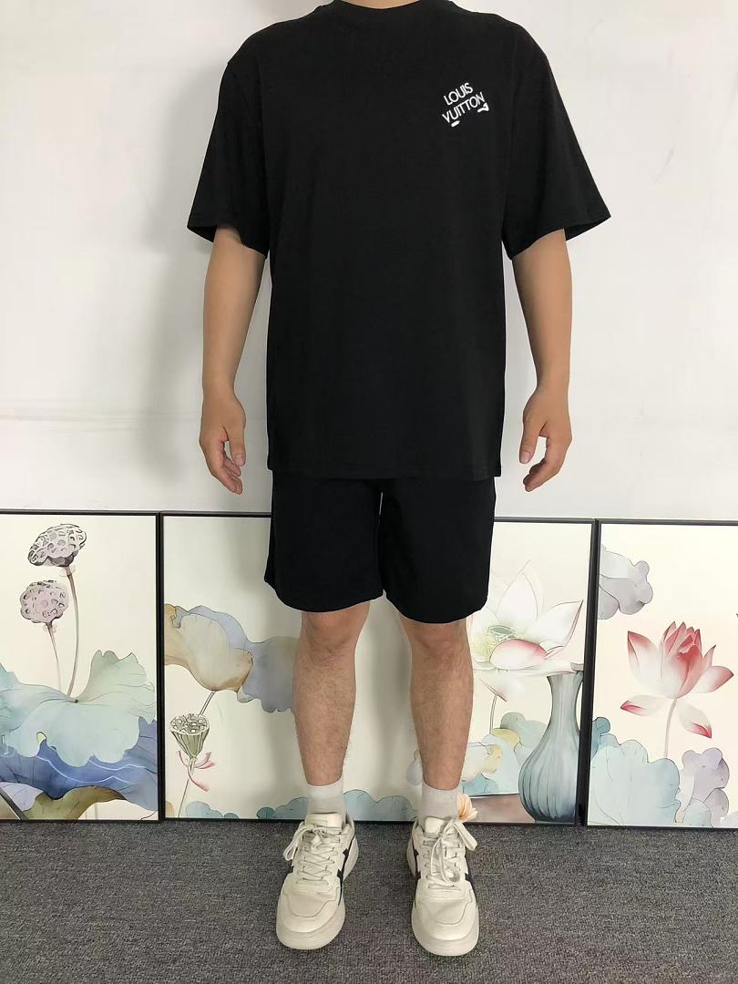 Louis Vuitton 108 L⭐ T-SHIRT 5241410147 (Im 170Cm 60Kg I Wear Size M In The Phot) - Image 3