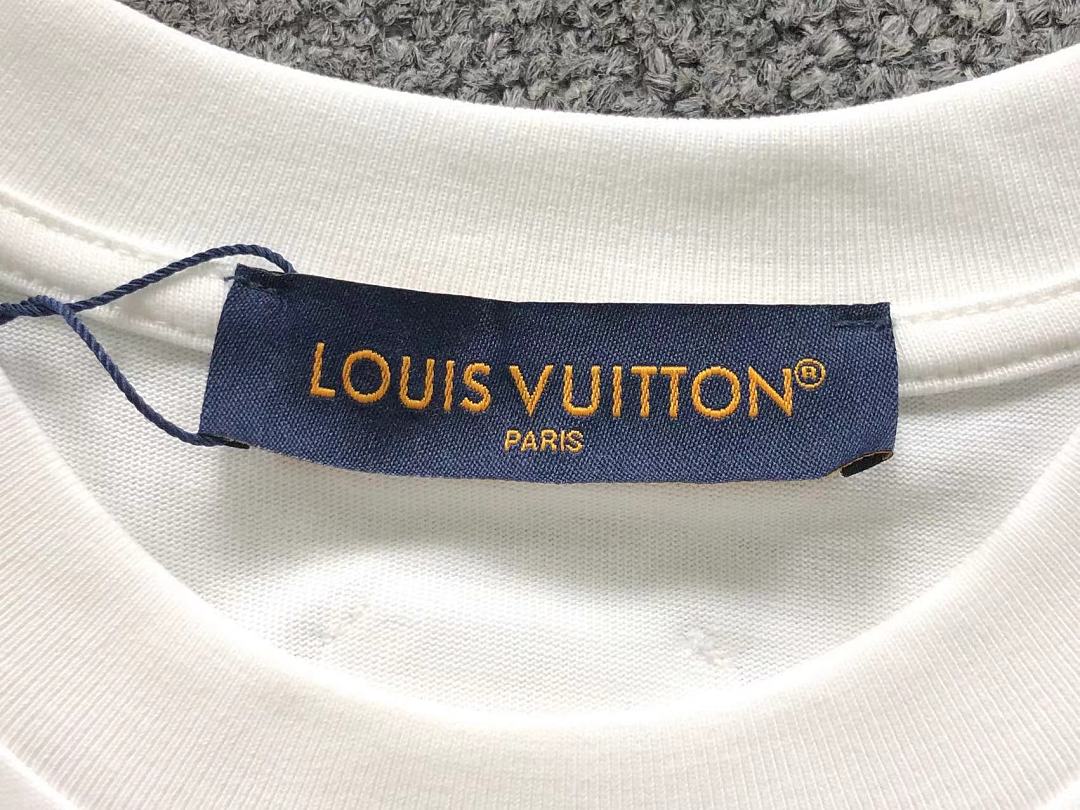 Louis Vuitton 135 L⭐ T-SHIRT 22051503125 (Im 170Cm 60Kg I Wear Size S In The Phot) - Image 13