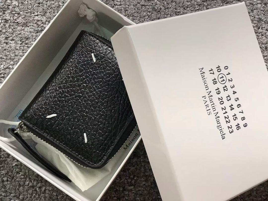 On Running 175 MAISON MARGIELA BAG 3206182321 (Long 10CM* Wide 3CM* High 8CM) - Image 15