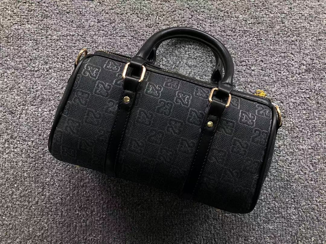 Air Jordan 95 A⭐R J⭐R⭐AN BAG 411290113 (Long 24CM* Wide 13CM*14CM) - Image 18