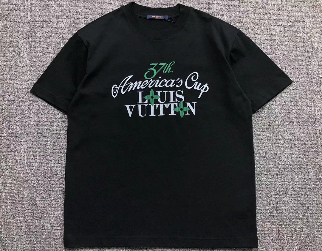 Louis Vuitton 108 L⭐ T-SHIRT 411131721 (Im 170Cm 55Kg I Wear Size M In The Phot) - Image 7