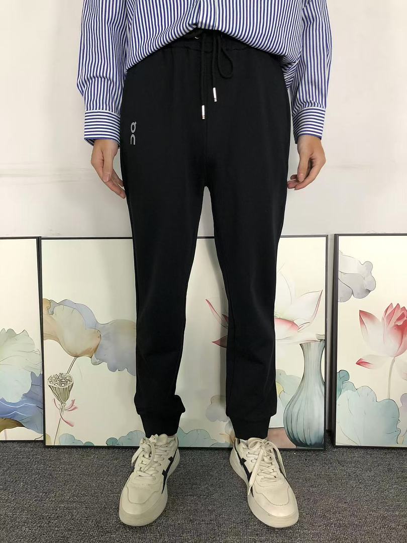 On Running 129 ON TROUSERS 12960430 (Im 170Cm 60Kg I Wear Size M In The Phot) - Image 3