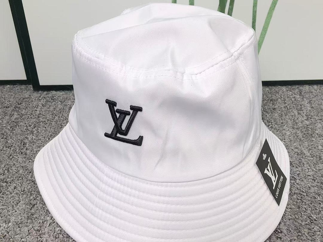 Louis Vuitton 68 L⭐ - Image 9