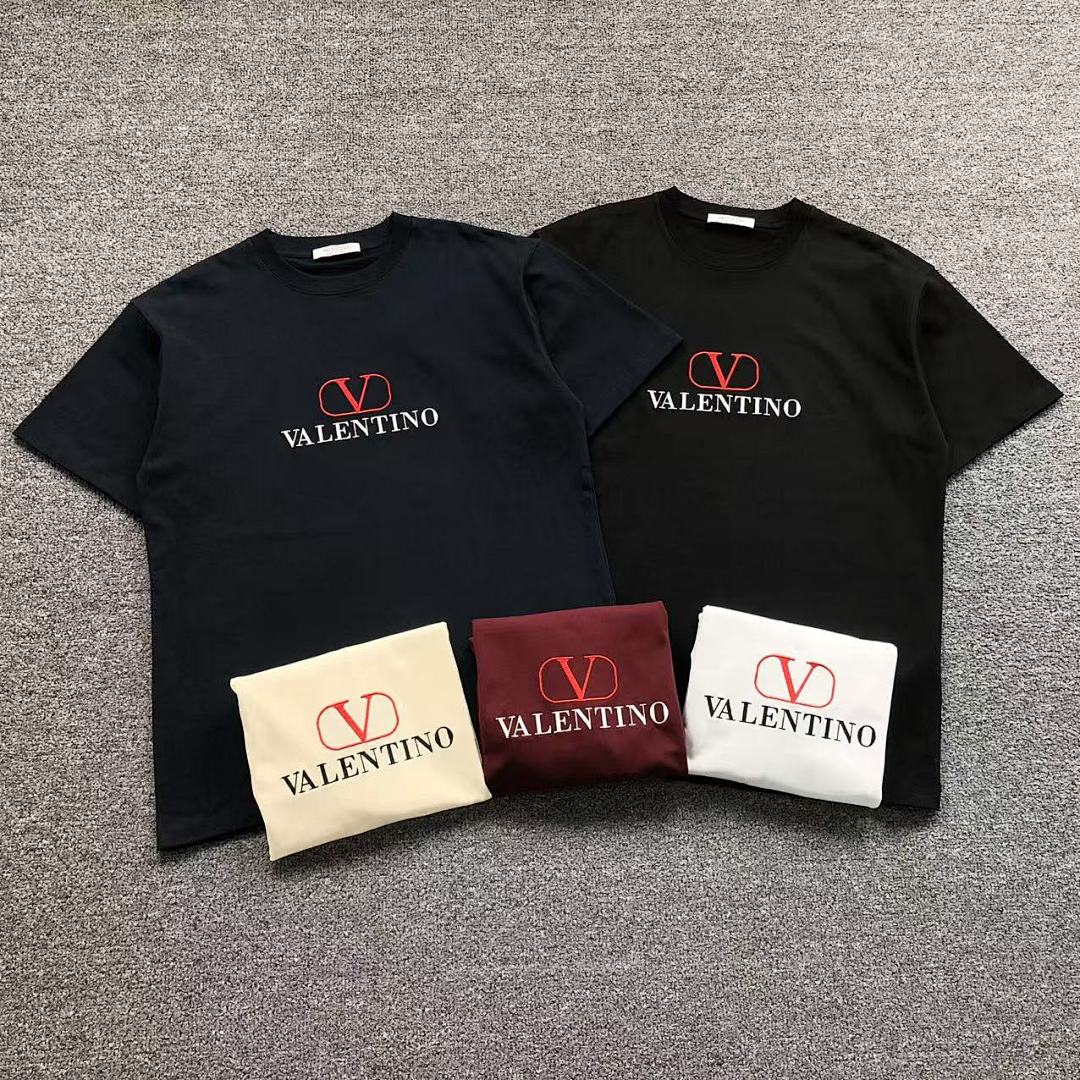 Valentino 115 VALENTINO T-SHIRT 41081924133 (Im 170Cm 60Kg I Wear Size L In The Phot), photo 1