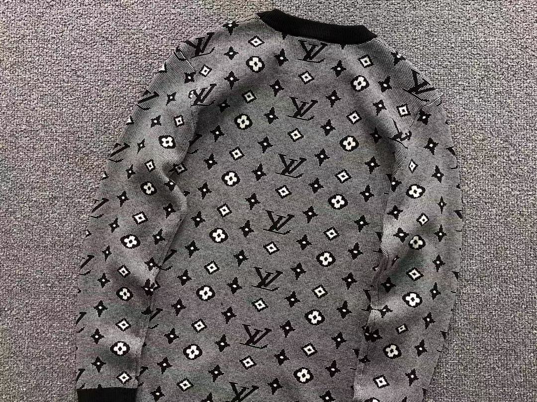 Louis Vuitton 208 L⭐ SWEATER 3108133321 (Im 170Cm 60Kg I Wear Size XL In The Phot) - Image 10