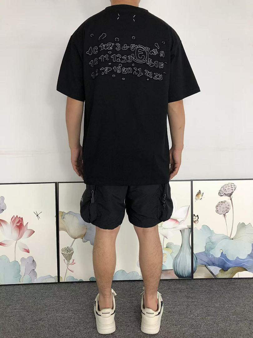 On Running 85 MAISON MARGIELA T-SHIRT 4107051886 (Im 170Cm 60Kg I Wear Size 46 In The Phot) - Image 4
