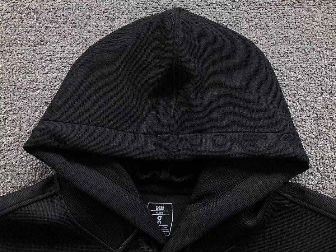 On Running 228 ON HOODIE - Image 20