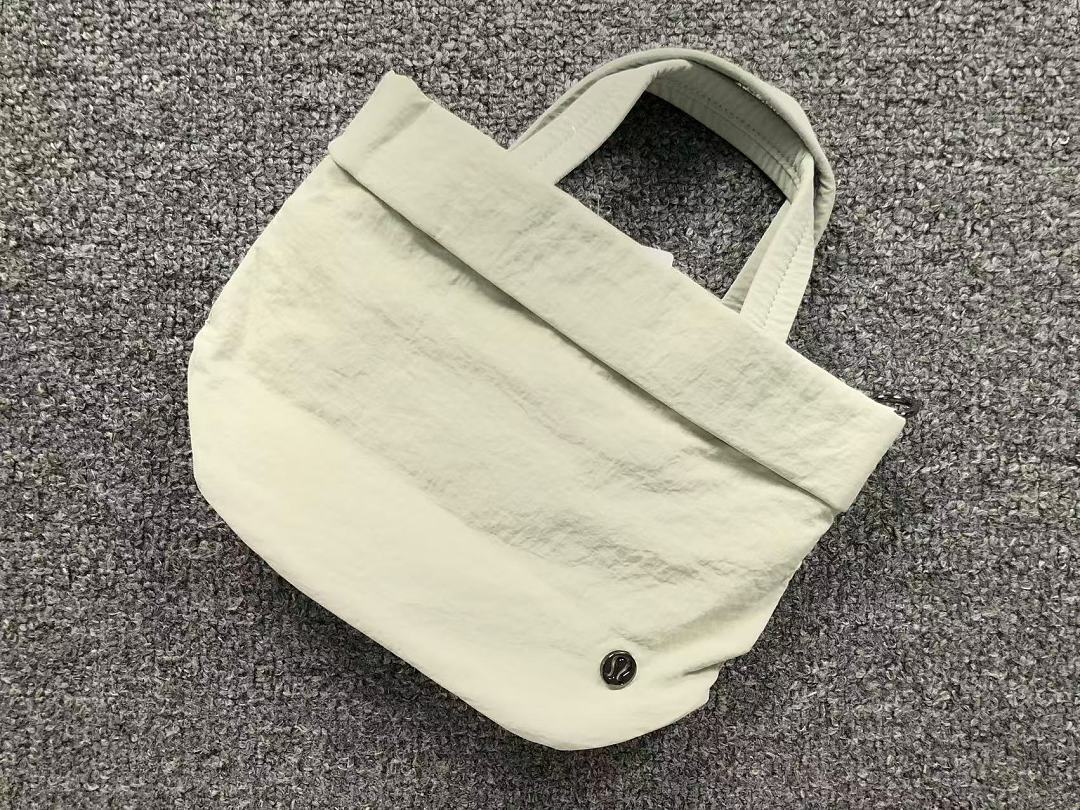 On Running 158 LULULEMON BAG 4207030977 (Long 26CM* Wide 11CM* High 19CM) - Image 24
