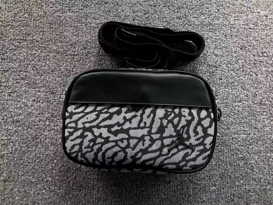 Air Jordan 95 A⭐R J⭐R⭐AN BAG 4109110113 (Long 20CM* Wide 6CM* High 13CM) - Image 2