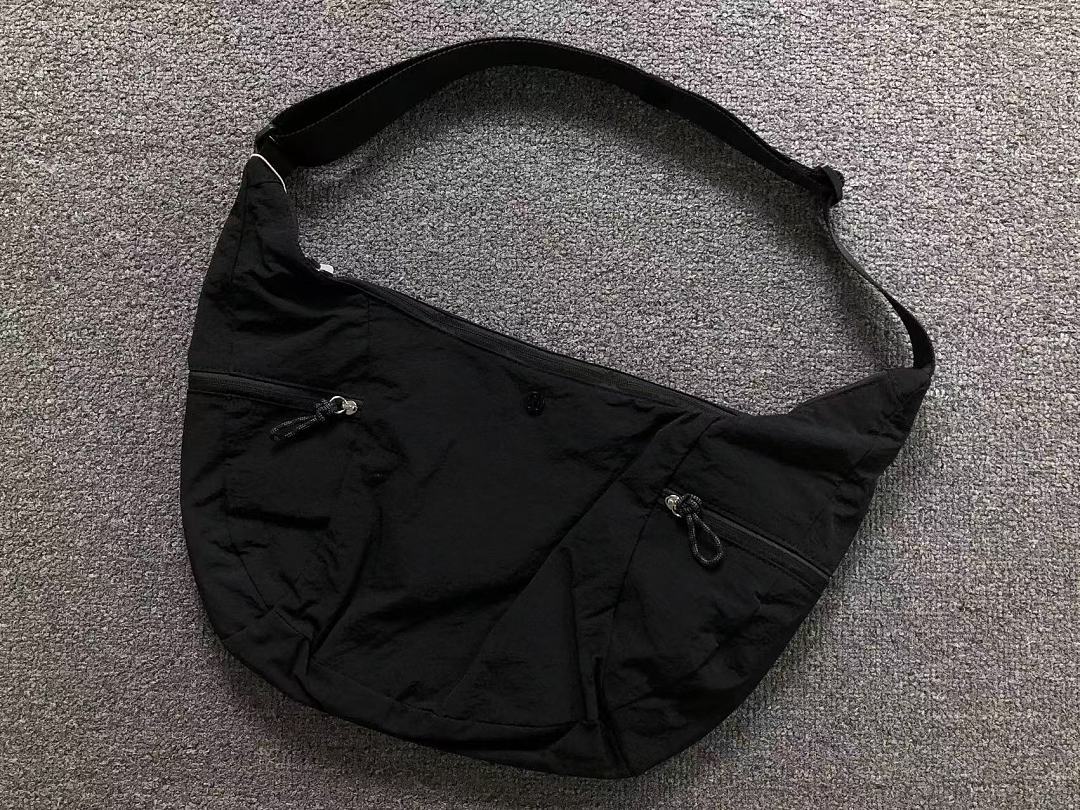 On Running 138 LULULEMON BAG 3205081023 (Long 31CM* Wide 15CM* High 27CM) - Image 5