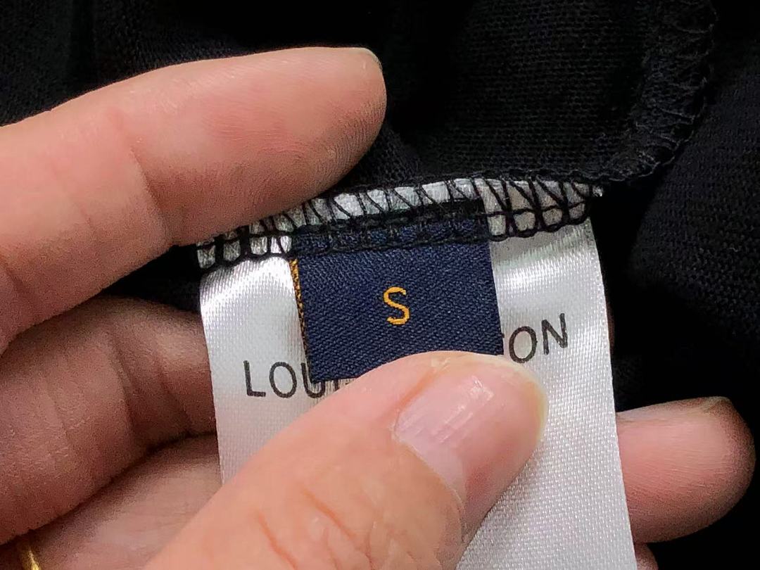 Louis Vuitton 125 L⭐ T-SHIRT 124703104 (Im 170Cm 60Kg I Wear Size S In The Phot) - Image 25