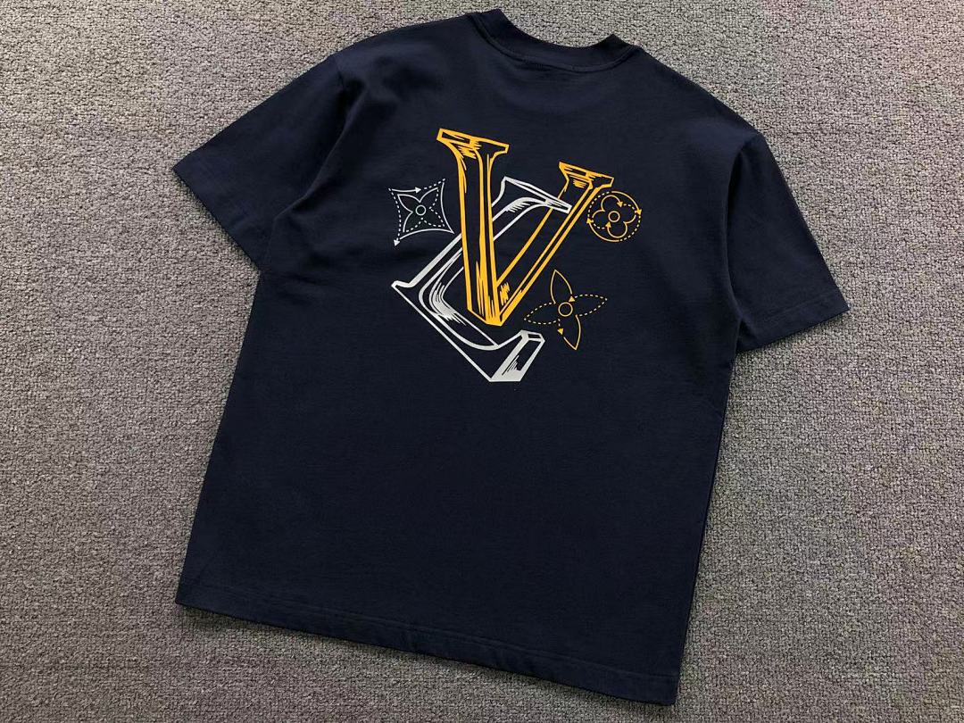Louis Vuitton 118 L⭐ T-SHIRT 5111401147 (Im 170Cm 60Kg I Wear Size M In The Phot) - Image 10