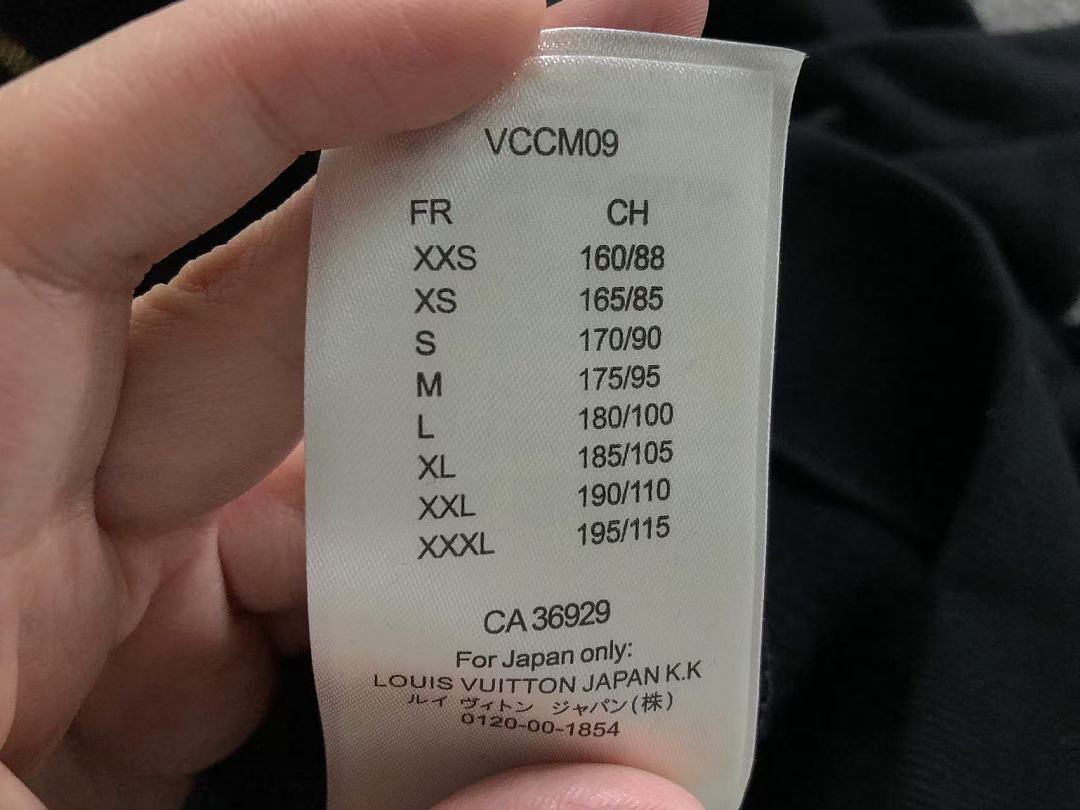 Louis Vuitton 228 L⭐ HOODIE 3208125521 (Im 170Cm 60Kg I Wear Size M In The Phot) - Image 17