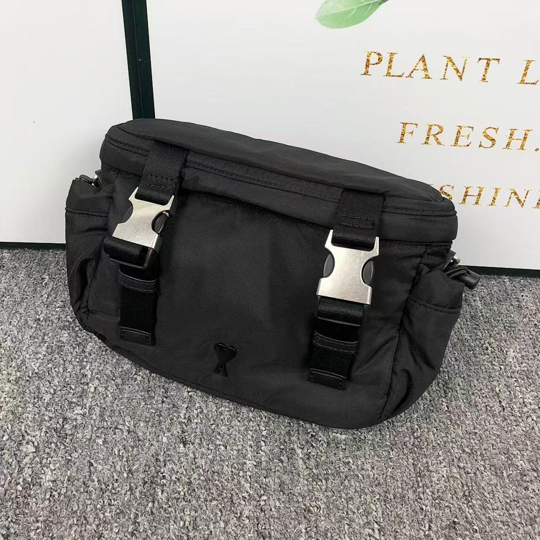 AMI 258 AMI BAG 41121875 (Long 30CM* Wide 7CM* High 20CM)