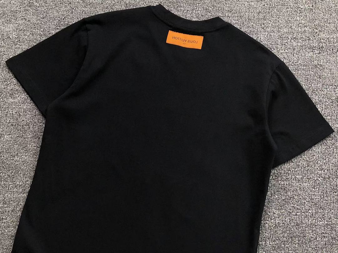 Louis Vuitton 125 L⭐ T-SHIRT 311212021 (Im 170Cm 57Kg I Wear Size XS In The Phot) - Image 17