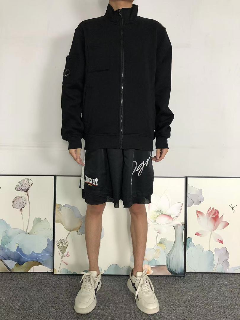 C.P. Company 215 CP HOODIE 22082821172 (Im 170Cm 60Kg I Wear Size M In The Phot) - Image 3