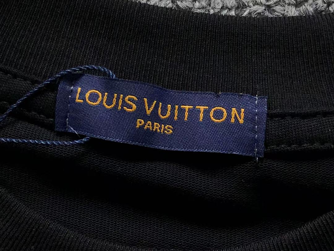 Louis Vuitton 125 L⭐ T-SHIRT 124703104 (Im 170Cm 60Kg I Wear Size S In The Phot) - Image 23