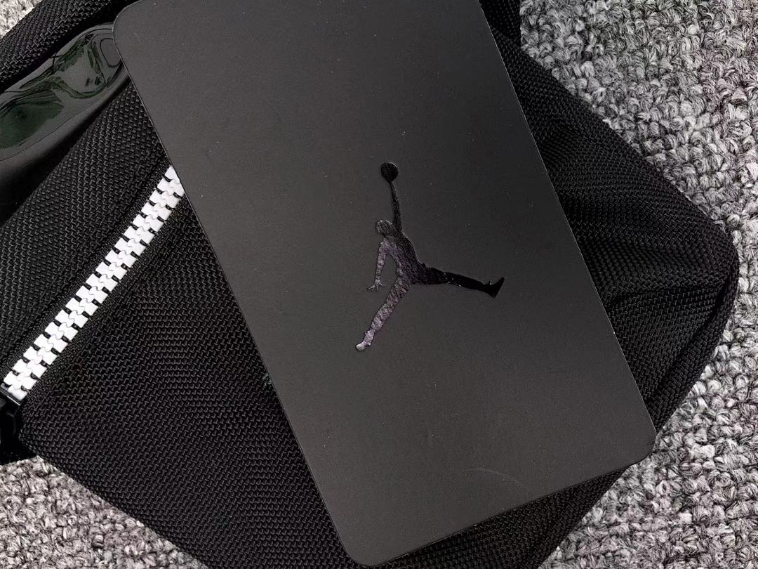 Air Jordan 68 A⭐R J⭐R⭐AN BAG 19030566 (Long 12CM* Wide 4CM* High 17CM) - Image 24