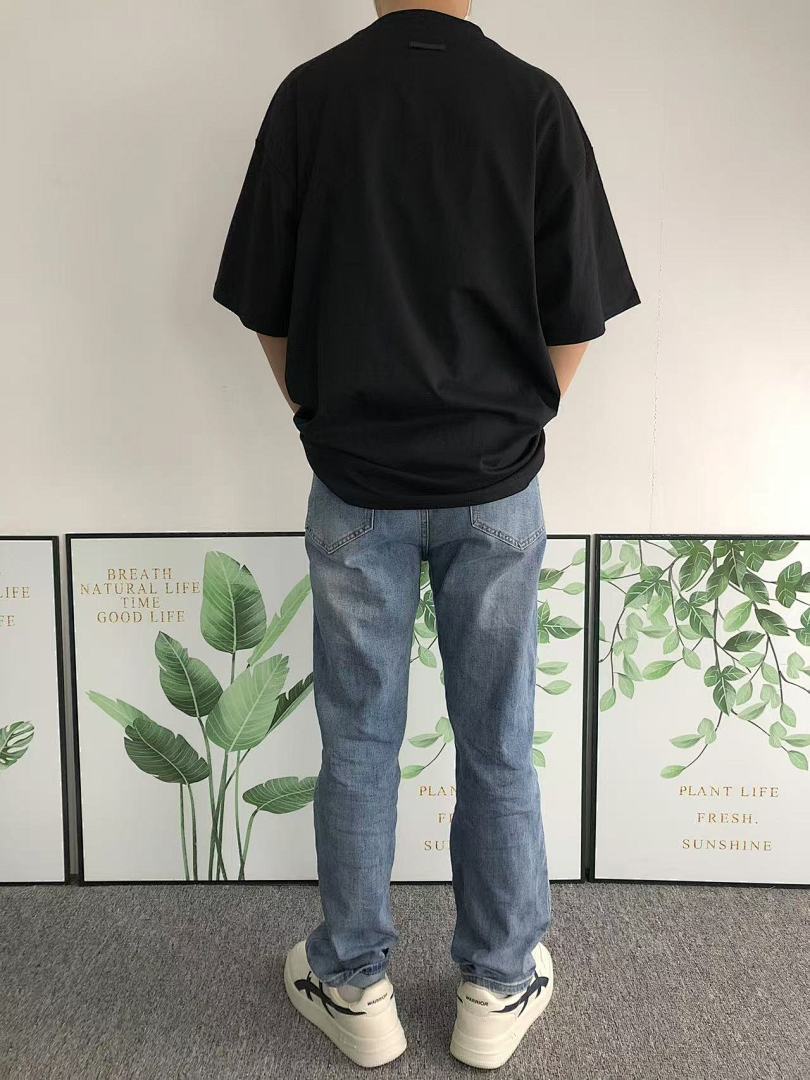 Fear of God 98 FOG T-SHIRT 412132117 (Im 170Cm 57Kg I Wear Size M In The Phot) - Image 5