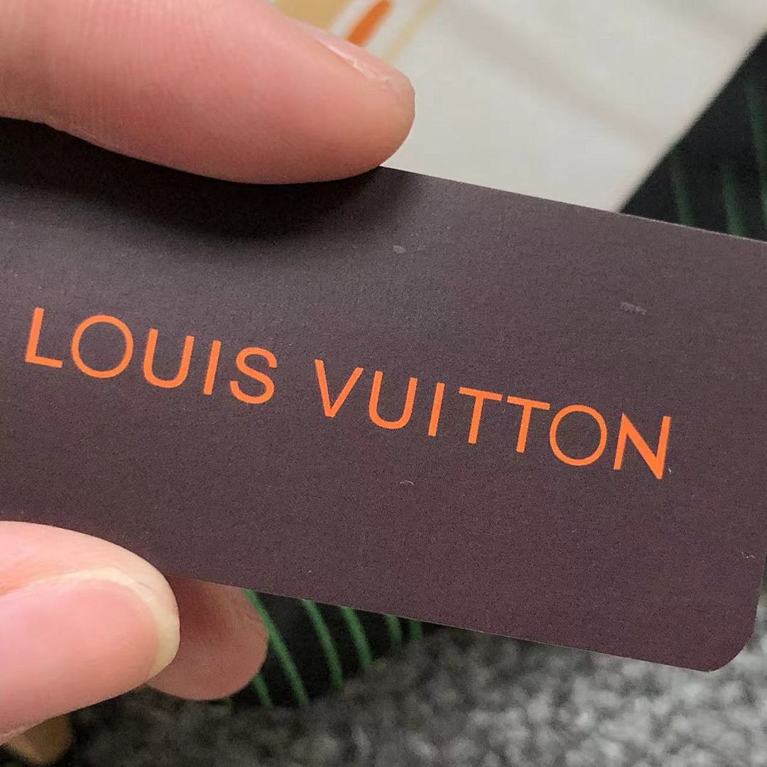 Louis Vuitton 68 L⭐ SCARF 2203171276 (Long 180CM* Wide 90CM*) - Image 11