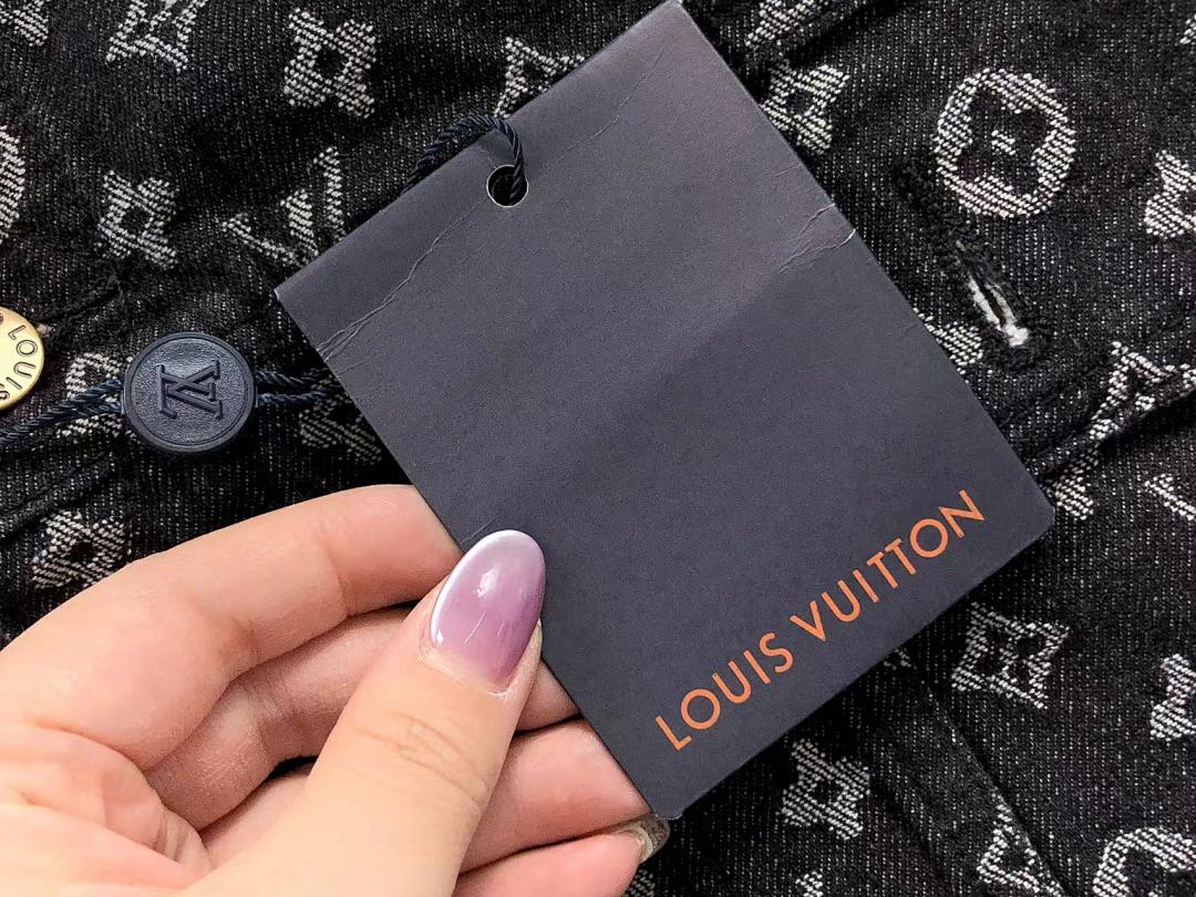 Louis Vuitton 235 L⭐ S⭐⭐R⭐⭐E - Image 17