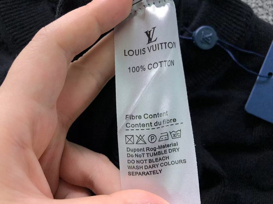Louis Vuitton 139 L⭐ SWEATER 42082107163 (Im 170Cm 60Kg I Wear Size M In The Phot) - Image 18