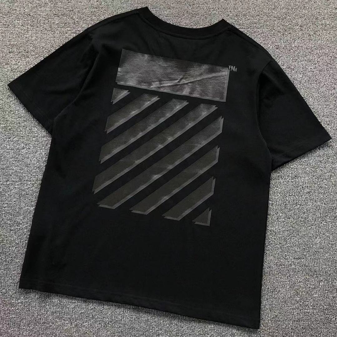 Off-White 98 OFF-WHITE T-SHIRT 503033119 (Im 170Cm 55Kg I Wear Size S In The Phot)