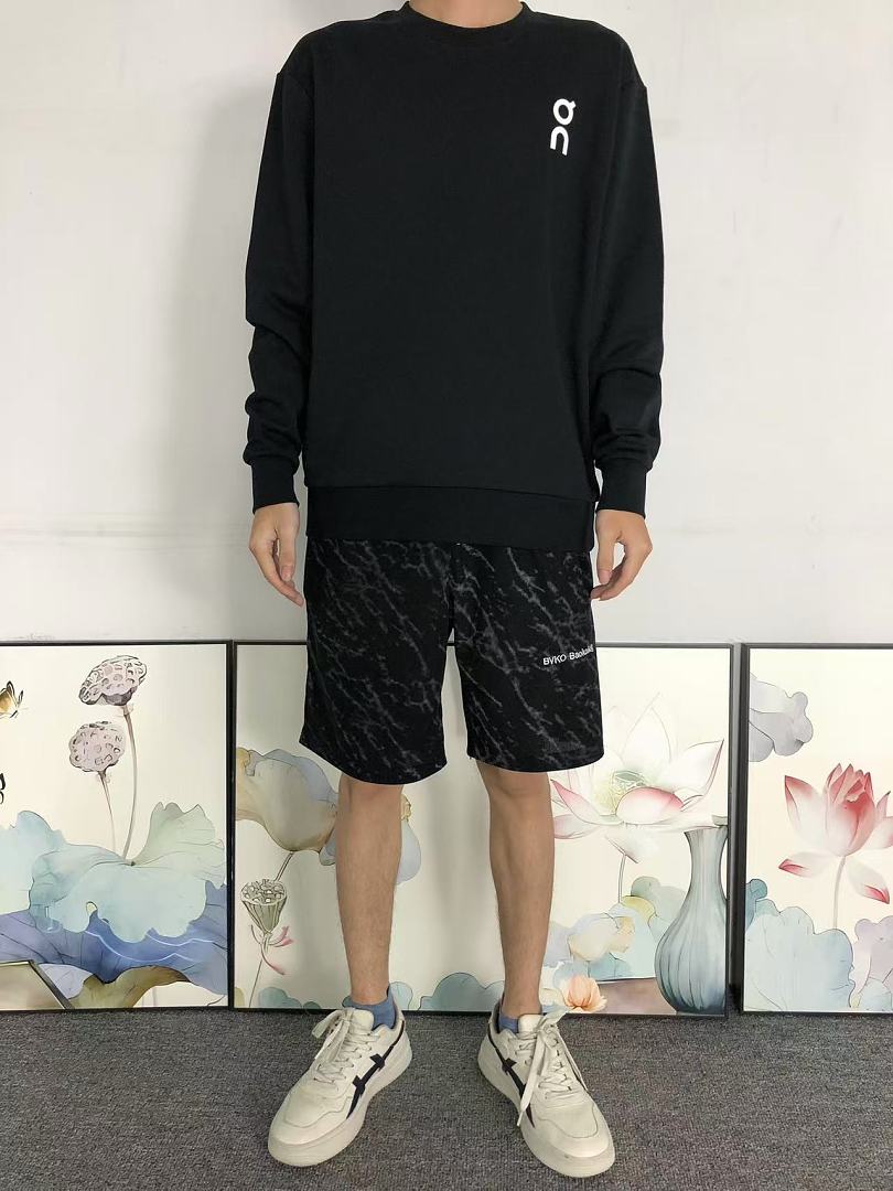 On Running 145 ON HOODIE 2206181904 (Im 170Cm 60Kg I Wear Size L In The Phot) - Image 3