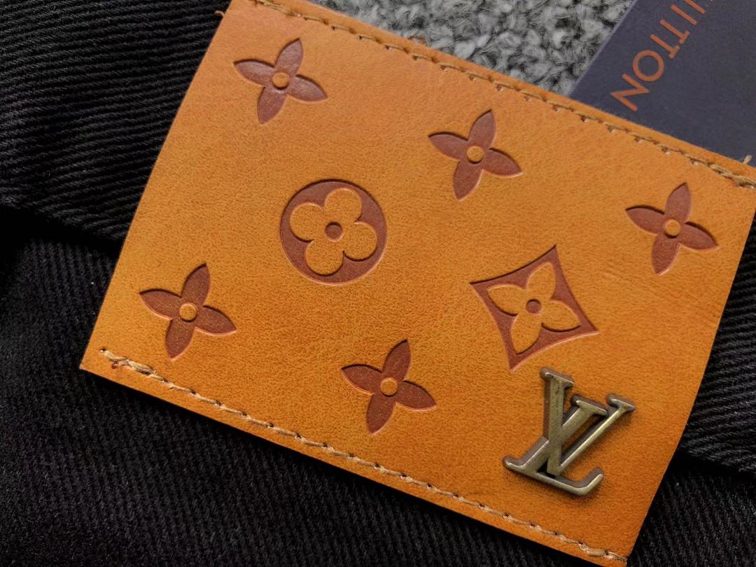 Louis Vuitton TROUSERS 228 L⭐ - Image 39
