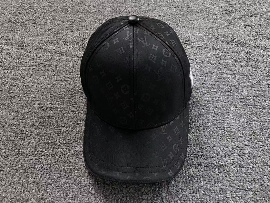 Louis Vuitton 68 L⭐ - Image 4