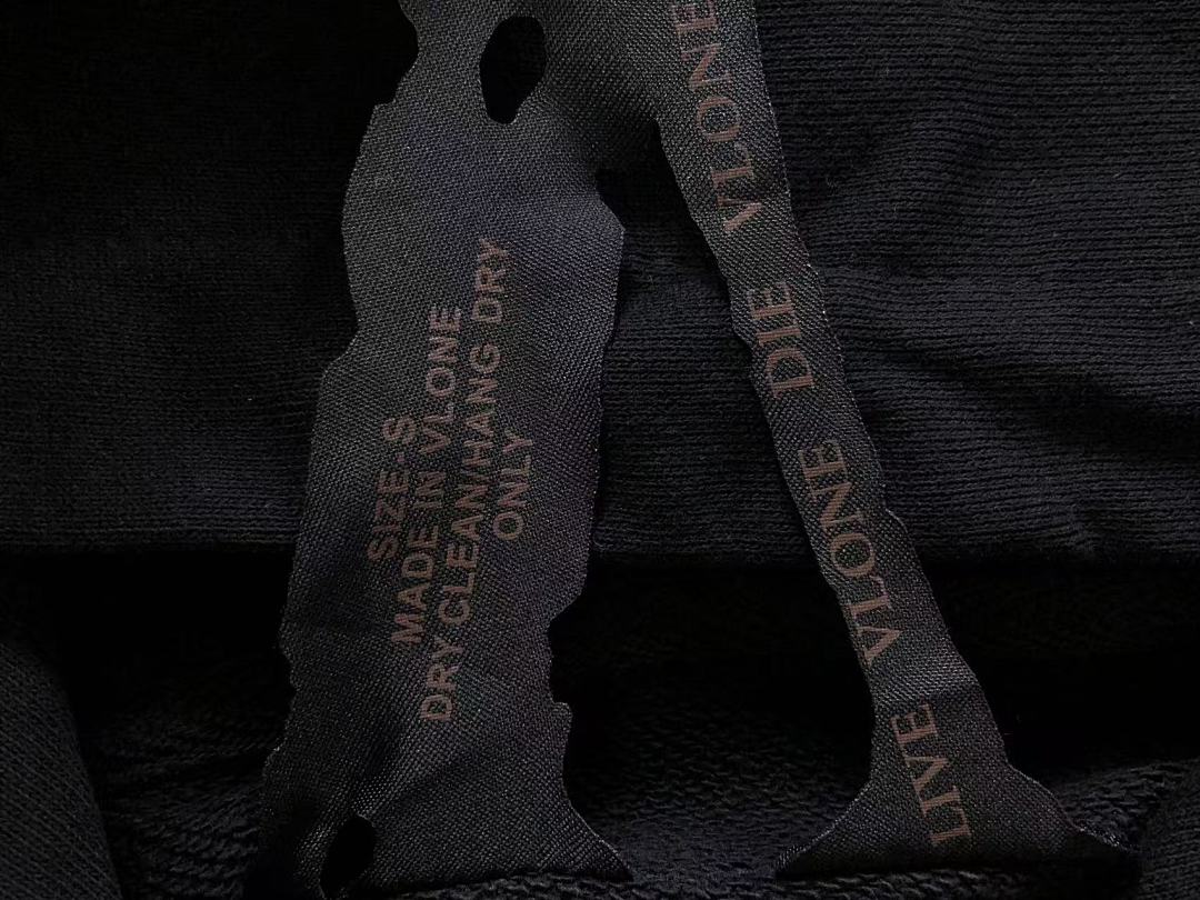 On Running 118 VLONE HOODIE 5101109102 (Im 170Cm 60Kg I Wear Size S In The Phot) - Image 24