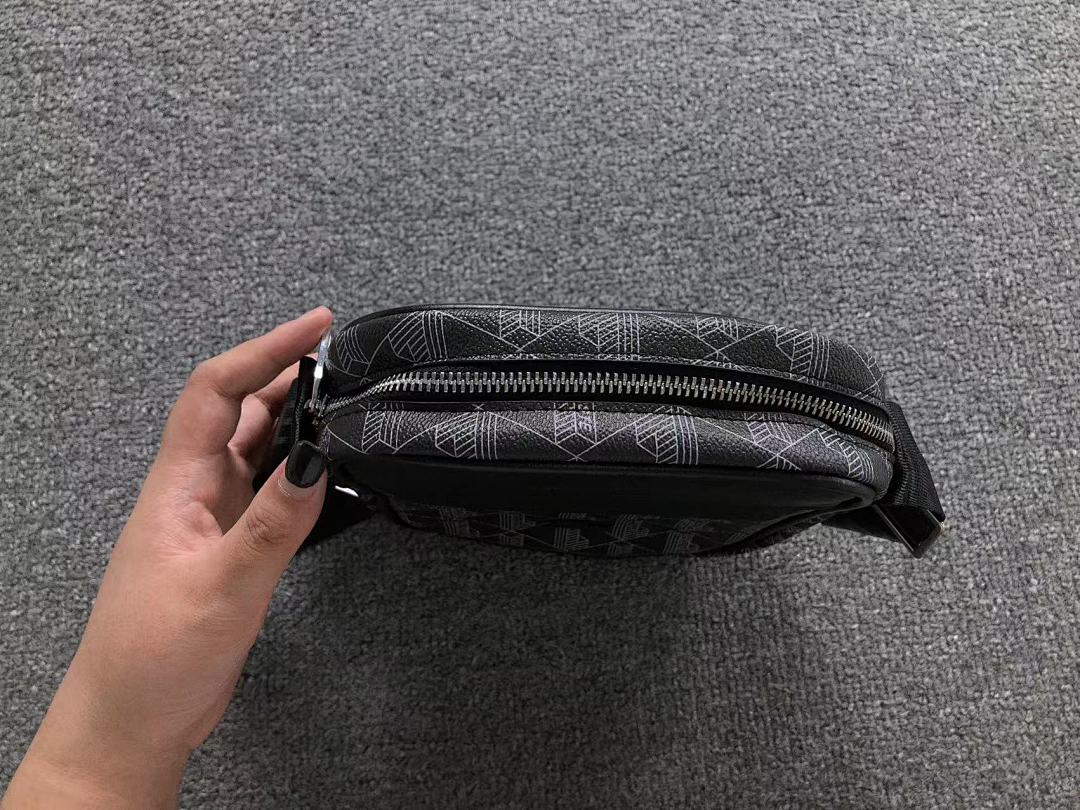 Lacoste 78 LACOSTE BAG 4111060113 (Long 18CM* Wide 5CM* High 23CM) - Image 15